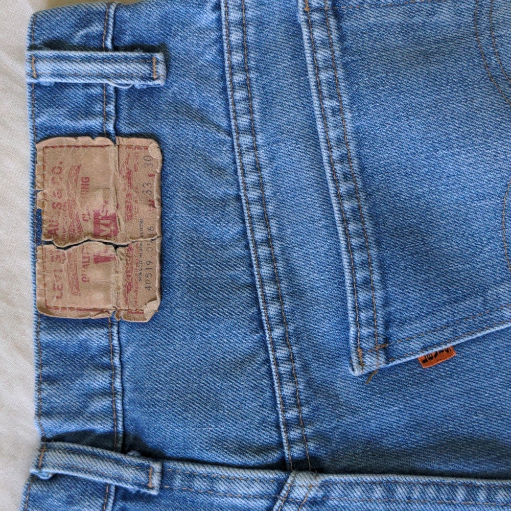 Vintage Levi's jean shorts W33 orange tab, leather patch